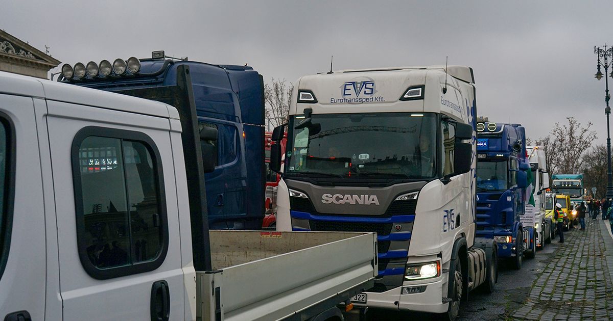 Protest u Crnoj Gori: Počela blokada teretnog saobraćaja na graničnim prelazima