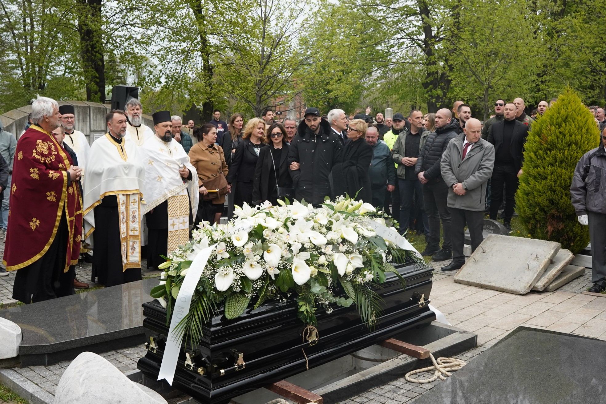 Ovom pesmom su Grobari ispratili Duška Vujoševića na večni počinak