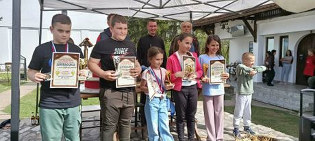 Aleksandar Ćesarević, Tucijada, Oglađenovac