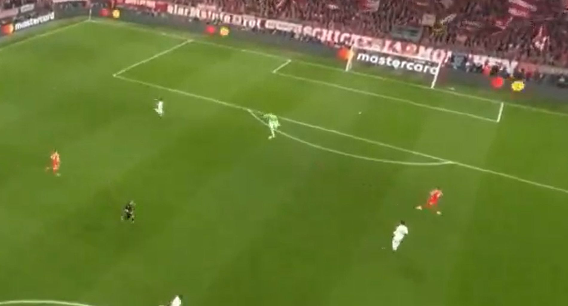 Amaterski kiks Nojera u Ligi šampiona: Ovako nešto se ne radi na ovom nivou, Guler! dao gol posle 44 sekunde