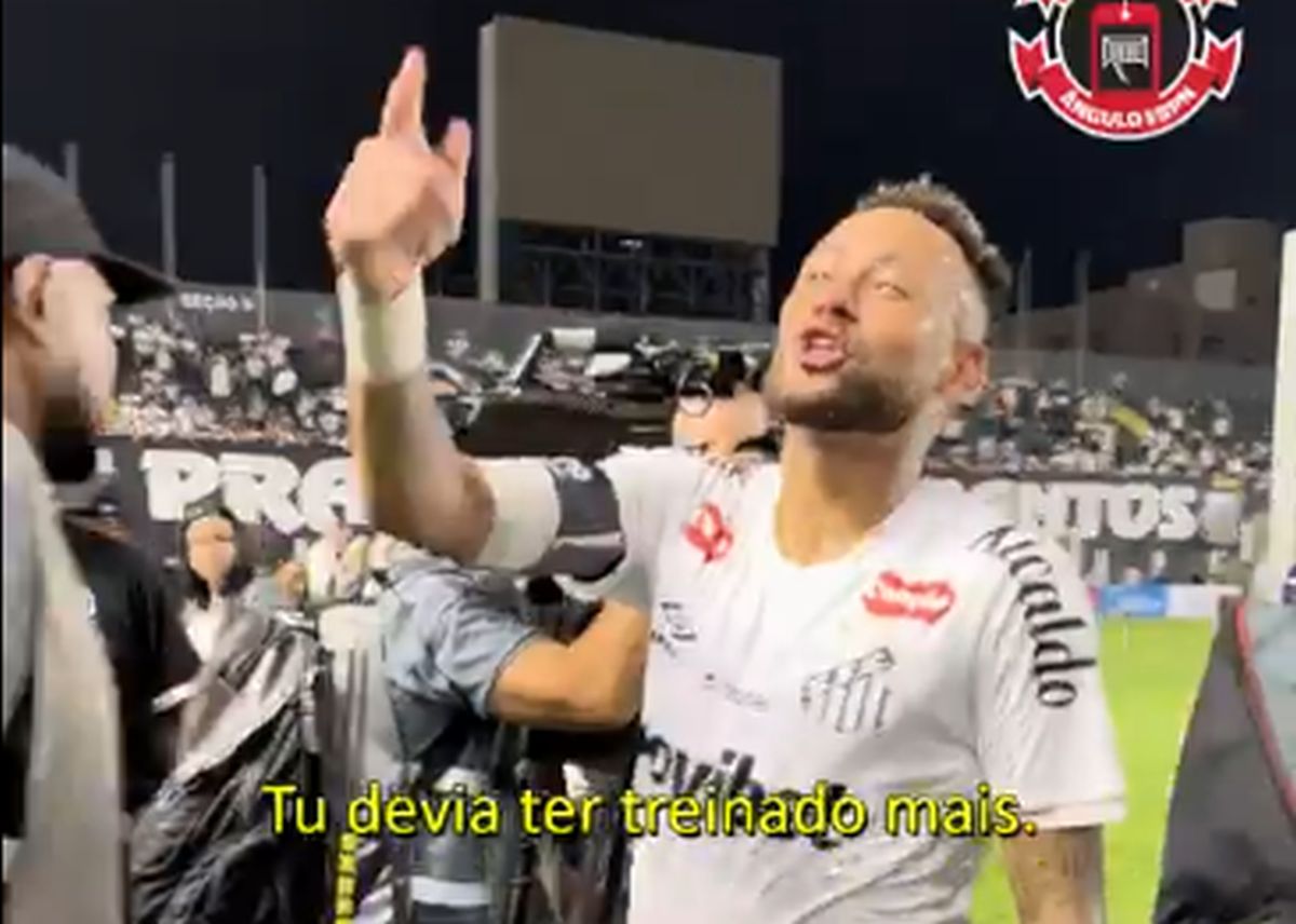 Nejmar promašio nemoguće, pa upao u žestok klinč sa svojim navijačima i vređao ih