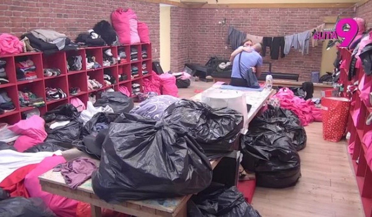 Za 7 meseci u rijalitiju, imala je 8 partnera: Hitno se oglasila majka ove zadrugarke "Nije me poslušala"