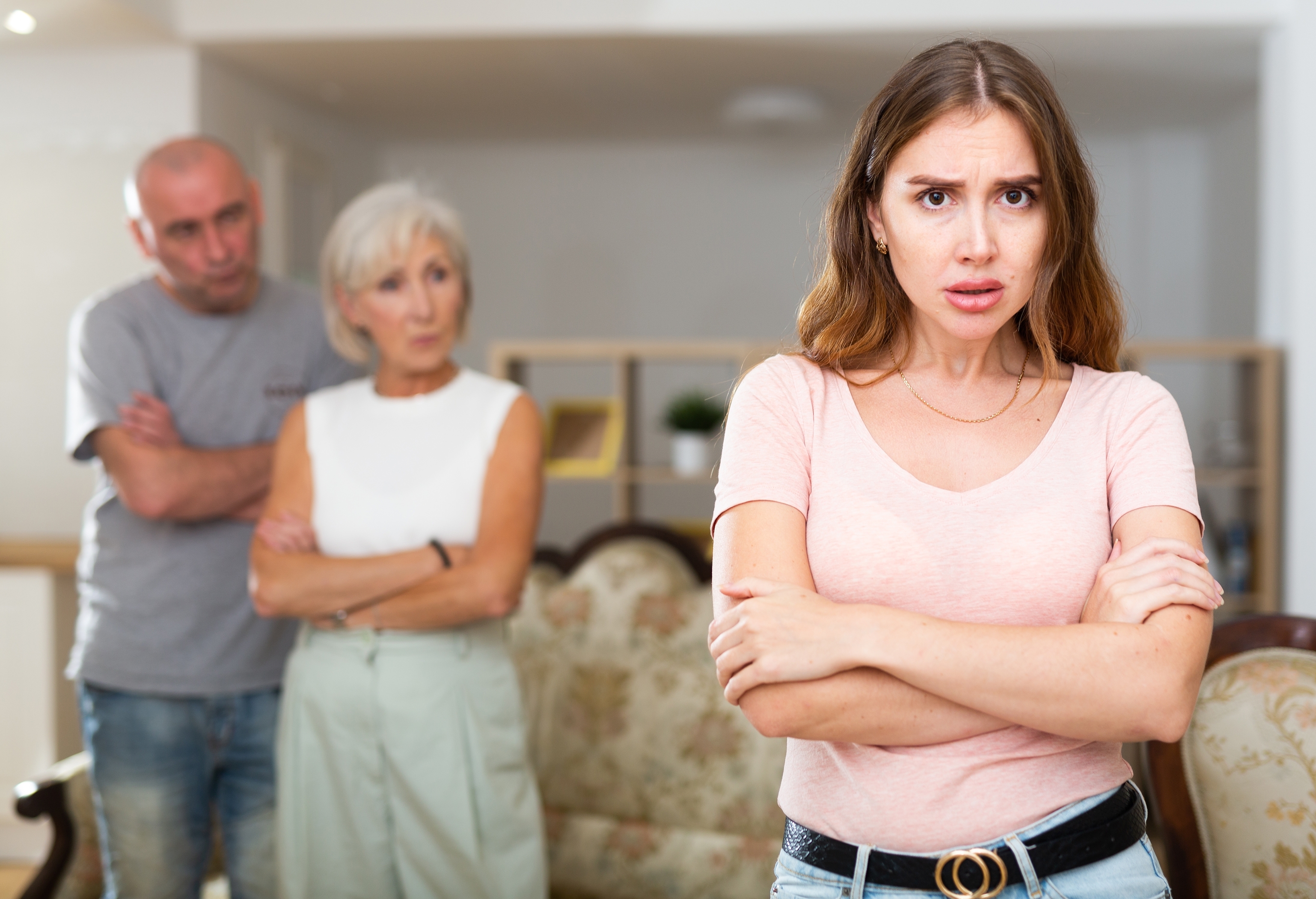 Snaja zamerila svekrvi što unuku kupuje JEFTINE IGRAČKE, razapeli je u komentarima: "Šta tebe briga..."