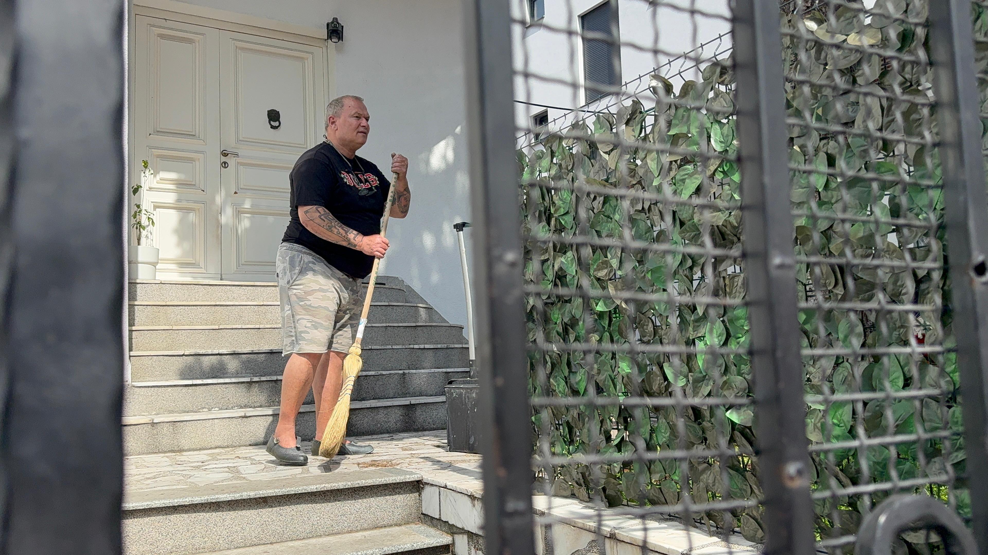 Evo koga smo zatekli u vili Karića! Osman otkrio gde je Stefan nakon što je osuđen: "Tamo pokreće biznis"