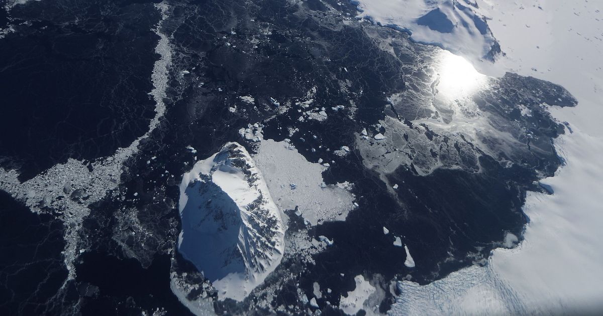 SHOCK IN THE ICY WILDERNESS Scientists discover unknown island in the "dangerous zone" of Antarctica, here's what the DRONE captured