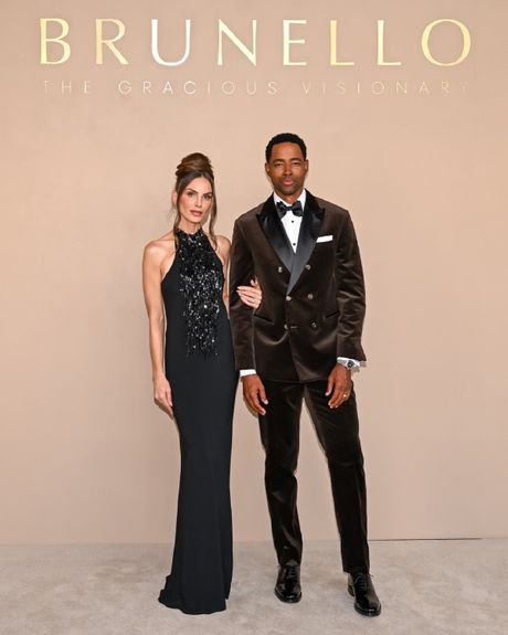 Nina Seničar, Džej Elis