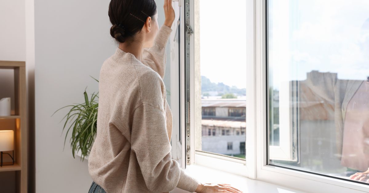 Nema više zavesa, ni roletni: Svi žele ovo na svojim prozorima, jeftino i praktično rešenje