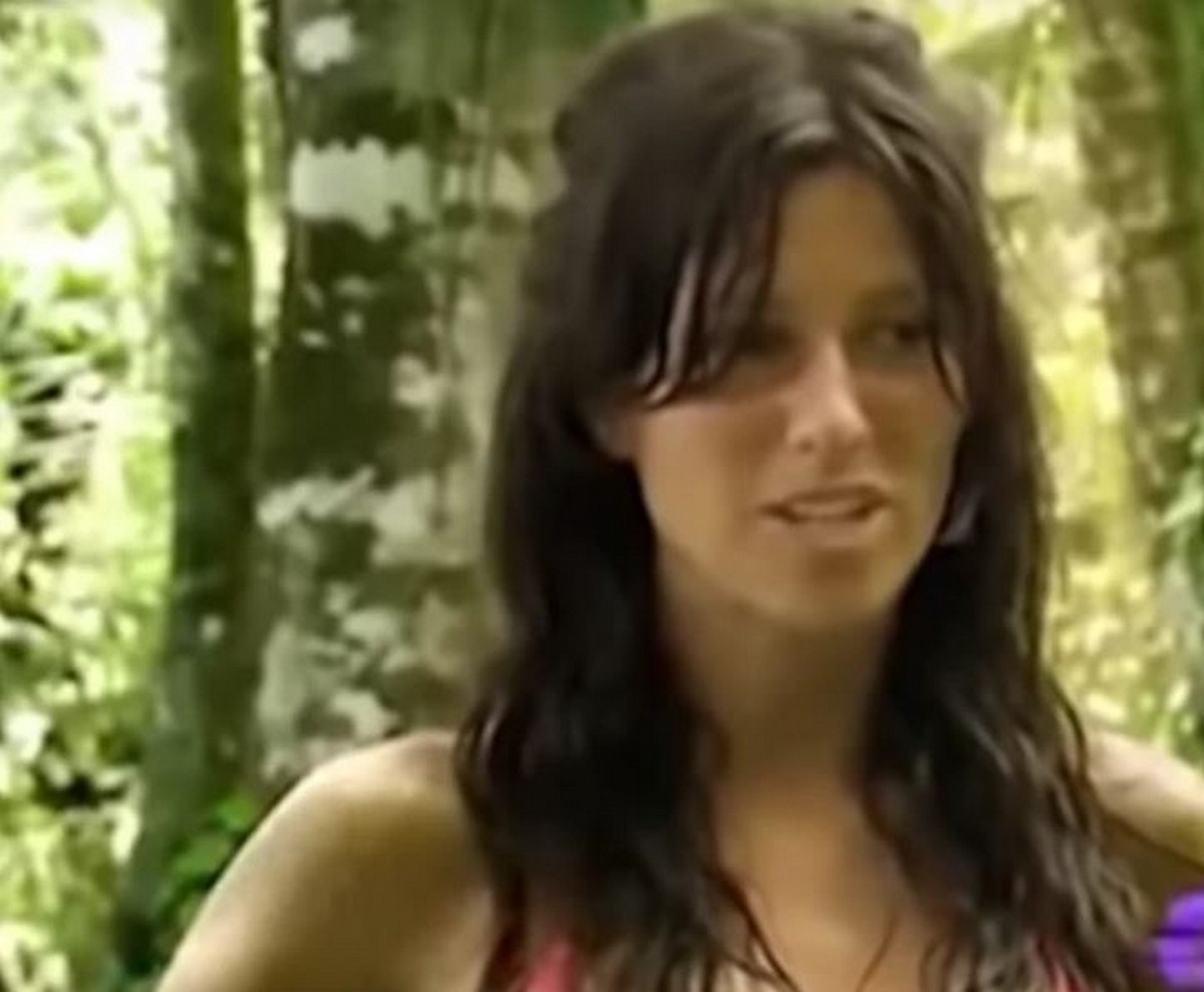 Estetska transformacija promenila joj život: Stanija je ovako izgledala pre operacija, isplivale stare slike