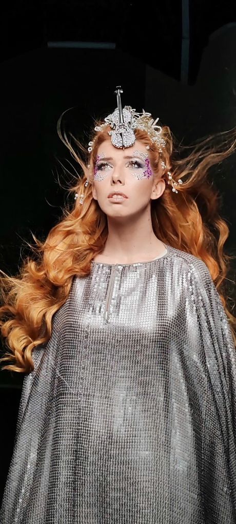 Violončelistkinja i autorka Jelena Mihailović (Jela Cello)