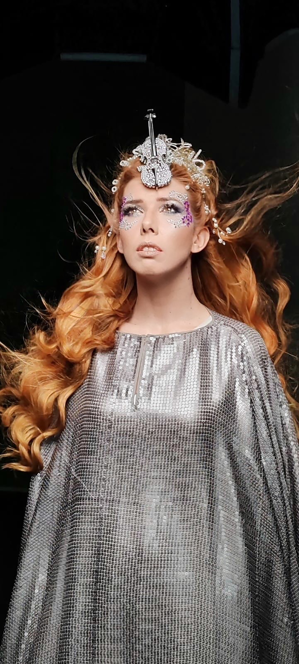 Emotivni vrhunac: Spot za pesmu "Pobeda" kao završno poglavlje magične muzičke potrage Jele Cello