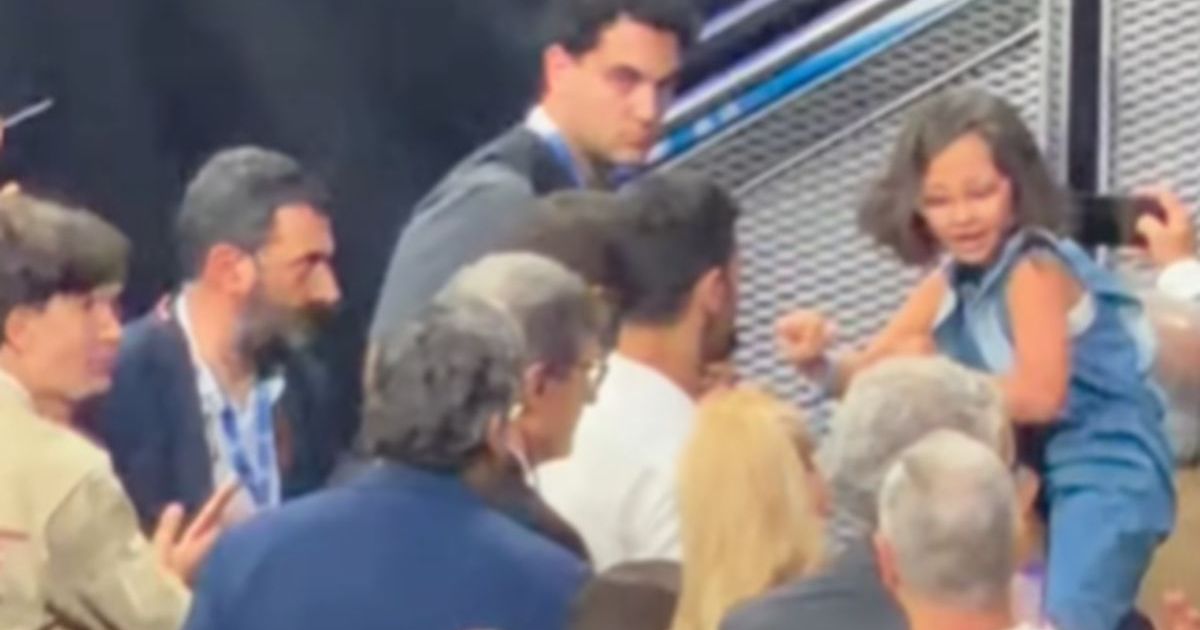 Novak Đoković oduševio devojčicu nakon završetka meča Real Madrid - Zvezda