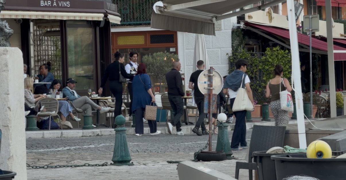 Stigla Melinina porodica na slavlje: Svi su ostali u šoku kad su videli stajlinge majke i sestre