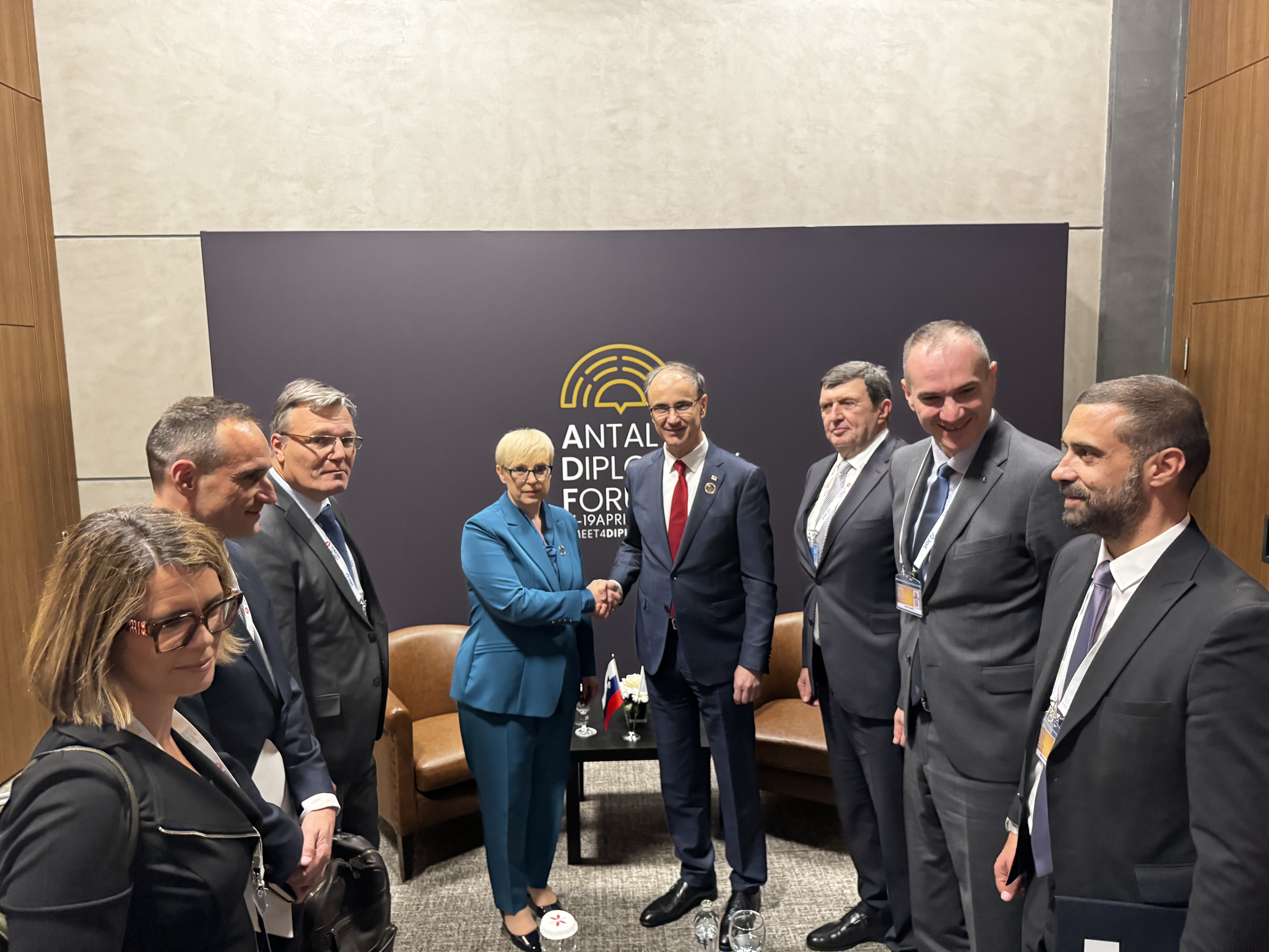 Prime Minister Macut meets with president of Slovenia: They discuss improving relations