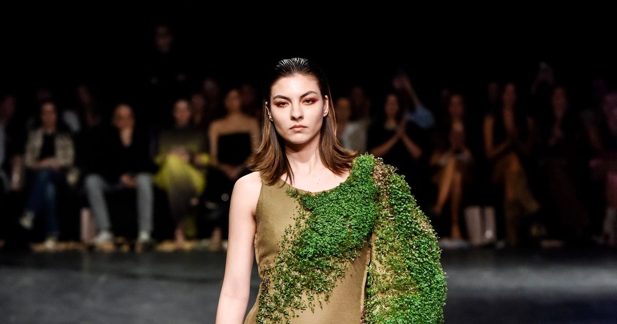 Zemlja, voda i vazduh na pisti u Beogradu: Održana revija koja spaja umetnost i ekologiju