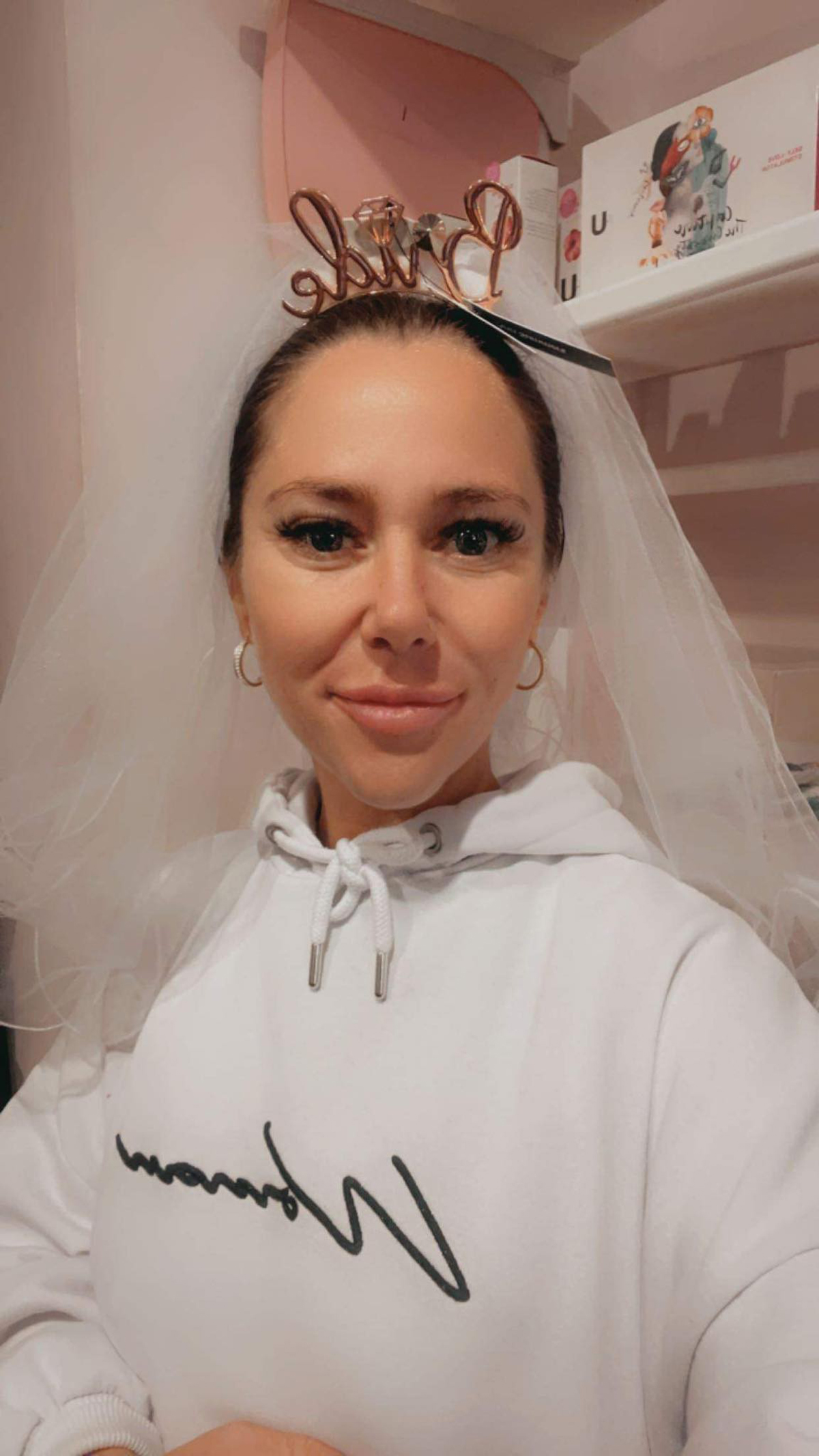 Venčanje iz snova pretvorilo se u noćnu moru za nekoliko sekundi: Mlada polivena crnom farbom, prizor je jeziv