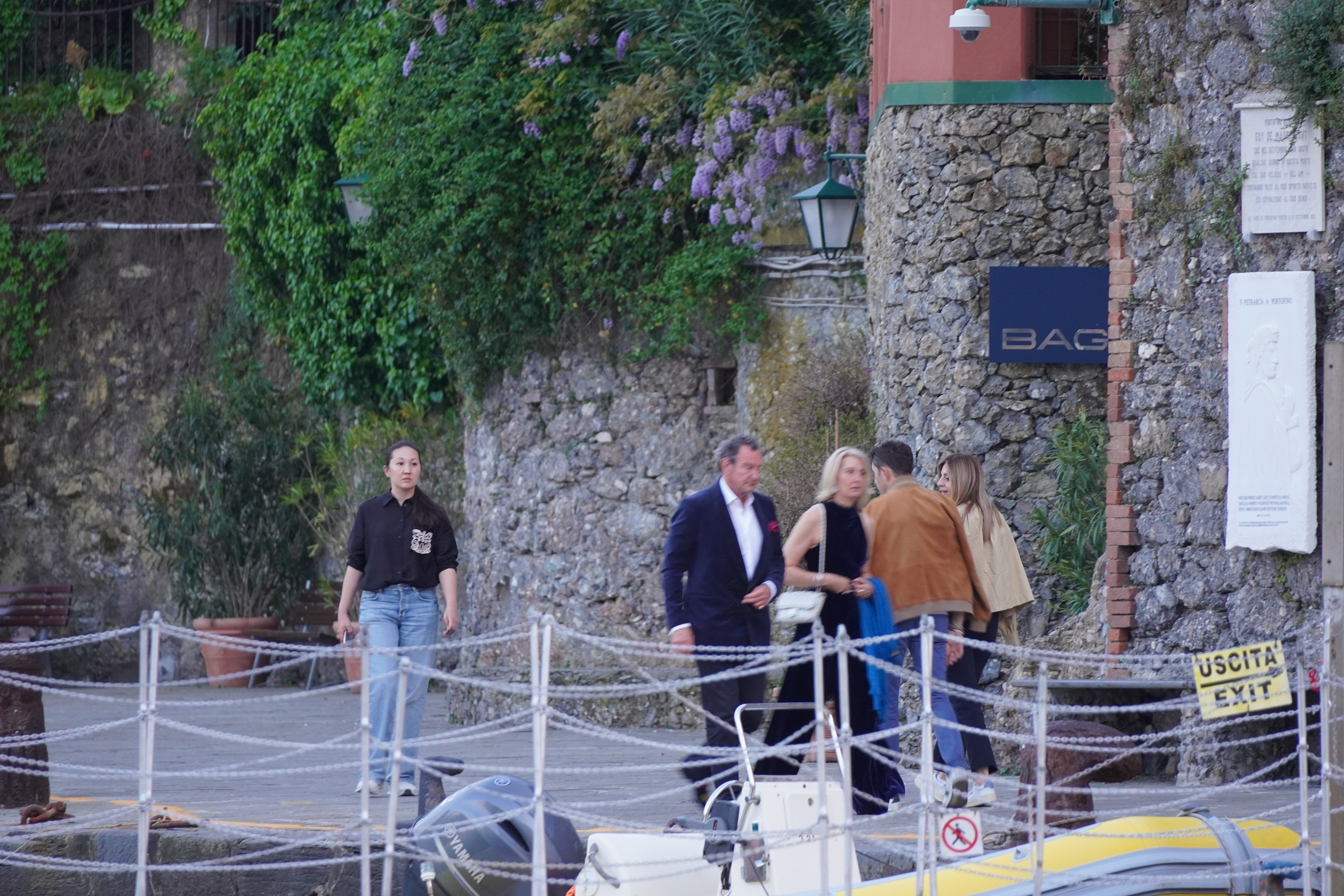 Oni su se krili na jahti sa Melinom i mladoženjom: Napustili je pre njih, evo kako su se spremali za slavlje