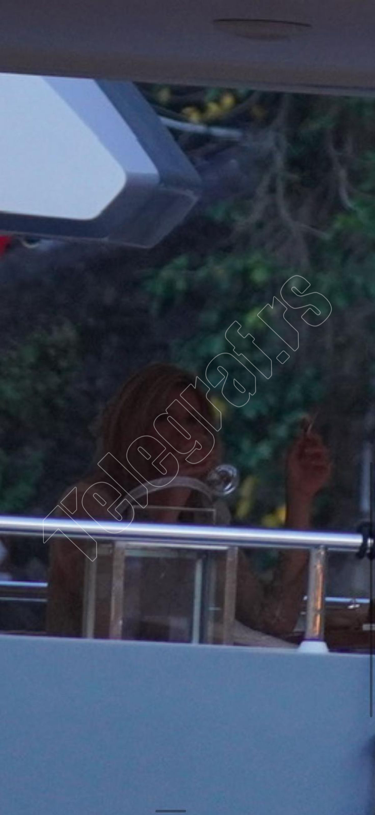 Evo šta je radila Melina malo pre svadbene proslave: Zapalila cigaru i dohvatila čašu, ovako je ubijala tremu