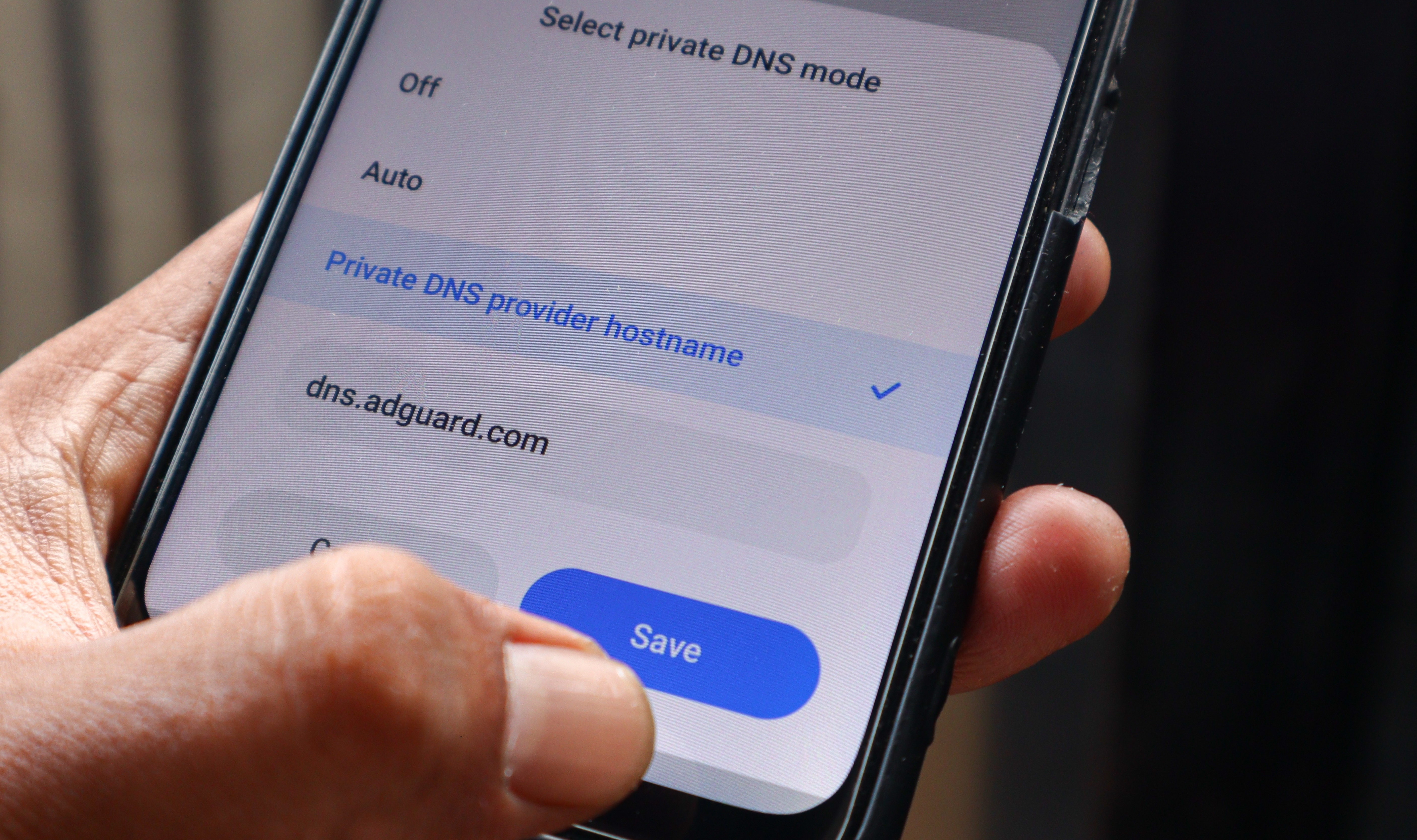 Telefon vam je pun dosadnih reklama? Ovaj prost trik u podešavanjima ih briše