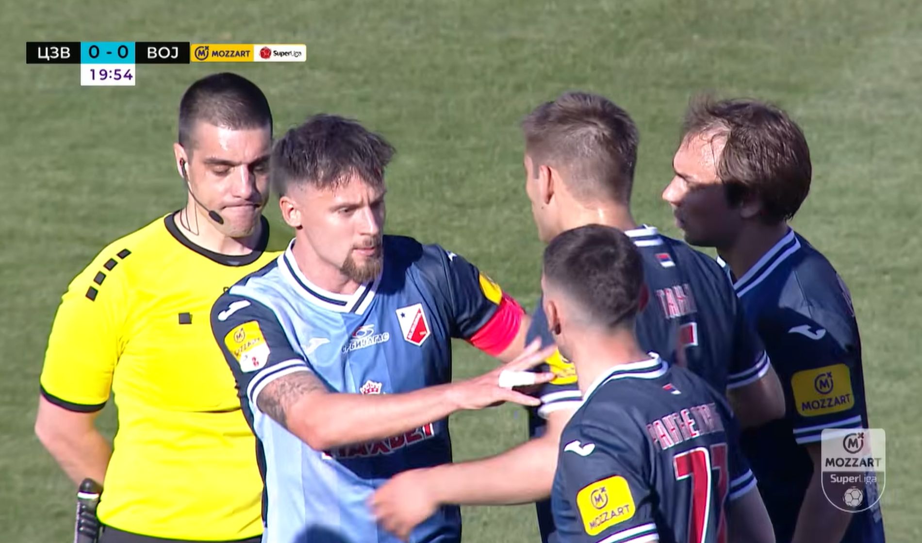 Zbog ovoga je Siniša Tanjga isključen protiv Zvezde: Vojvodina s igračem manje od 20. minuta protiv šampiona!