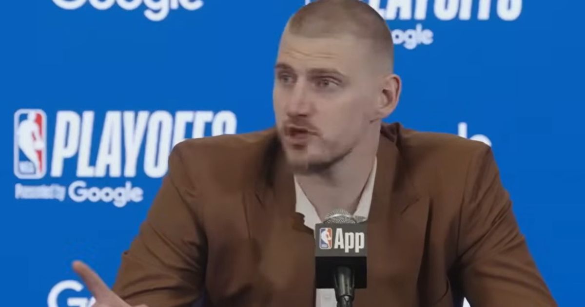 Nikola Jokić čuo srpski na konferenciji, uperio je prst ka novinaru i izustio jednu reč