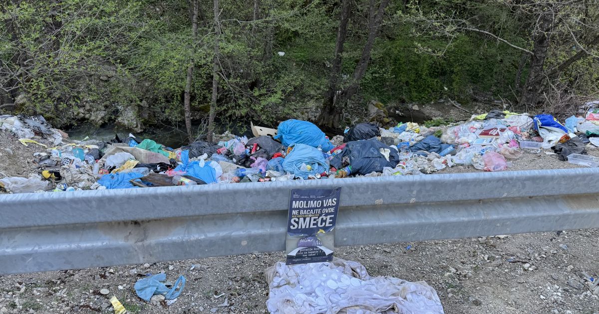 Horor prizor u blizini turističkog bisera Srbije: Fomirana divlja deponija, uginule životinje na sve strane