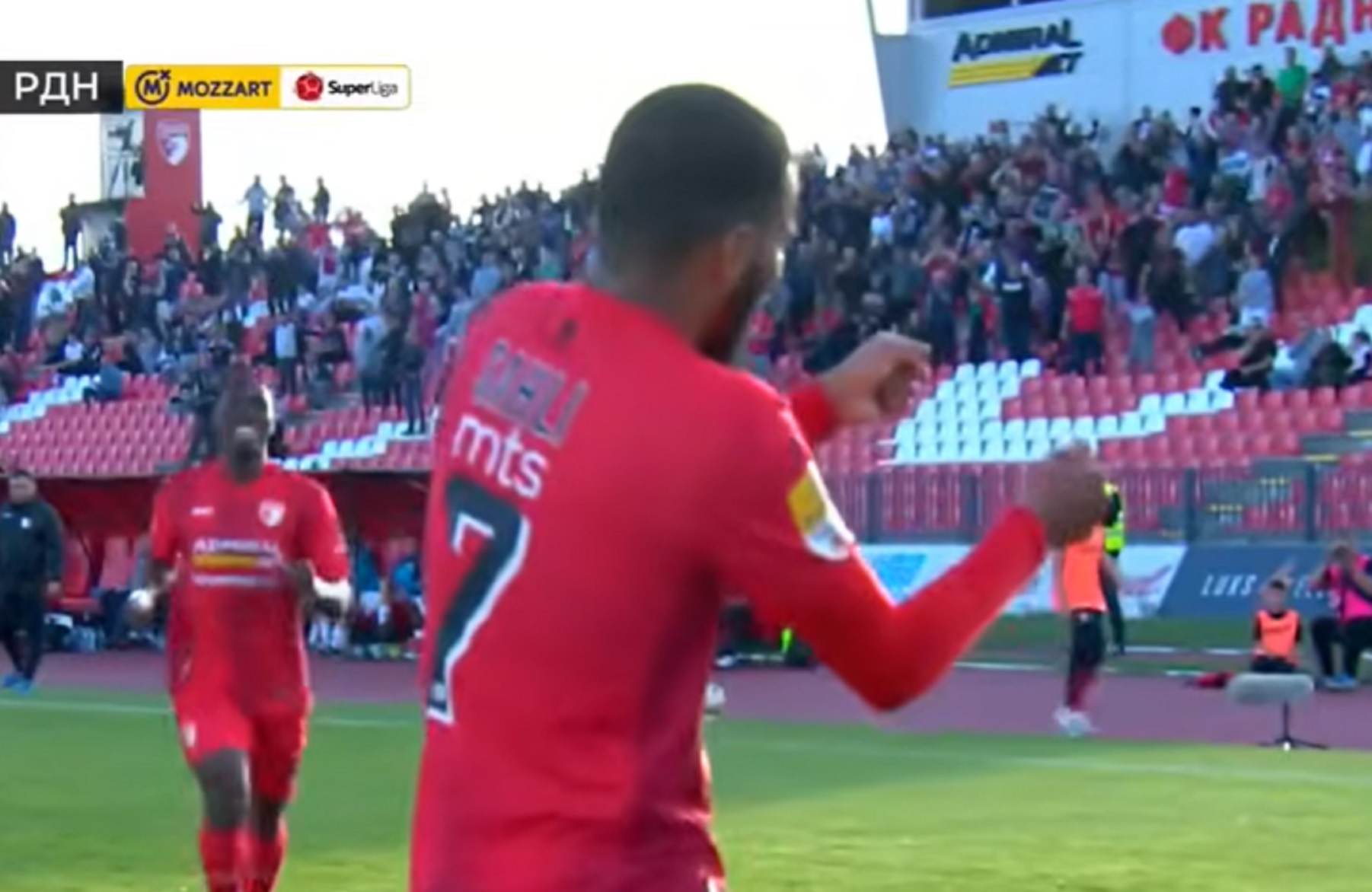 Dao gol pa ga proslavio na čudan način, dva prelepa pogotka obeležila "derbi Radničkih" u Kragujevcu