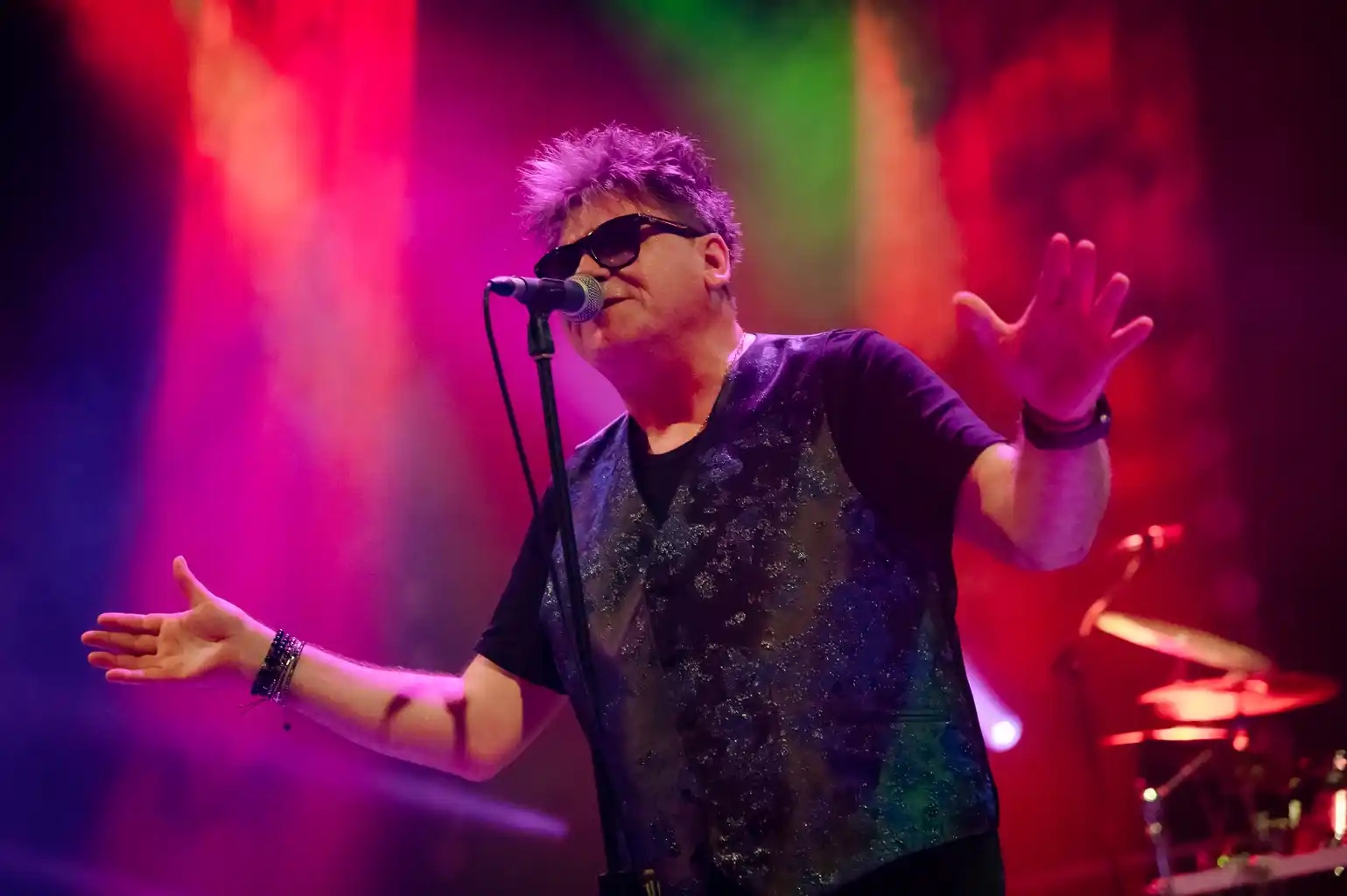 Crvena jabuka održala spektakularan koncert u novosadskom Spensu. sledeća stanica Niš 22. maja