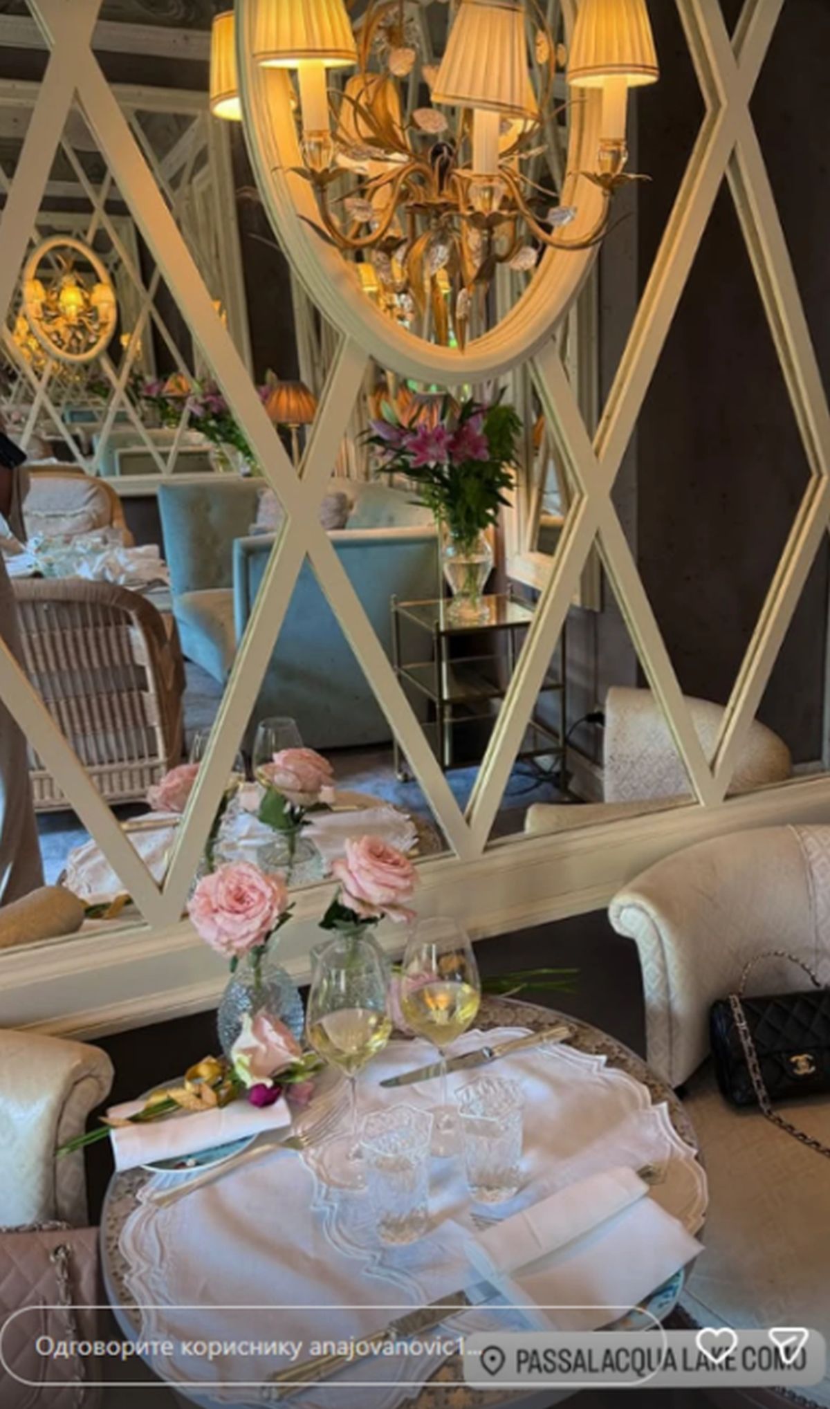 Živi bajku! U spavaćoj sobi KADA i kraljevski krevet: Pevač zbog nje menjao život, ona ga tri puta ostavljala