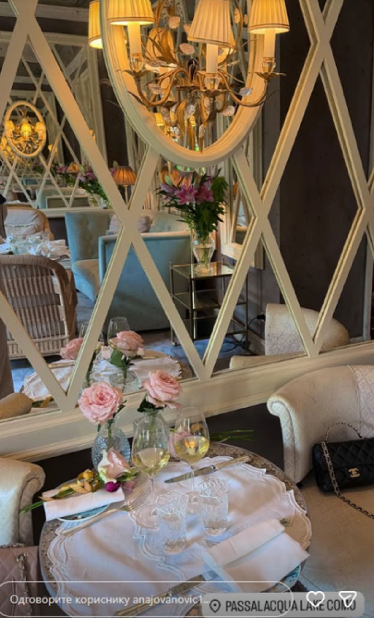 Živi bajku! U spavaćoj sobi KADA i kraljevski krevet: Pevač zbog nje menjao život, ona ga tri puta ostavljala