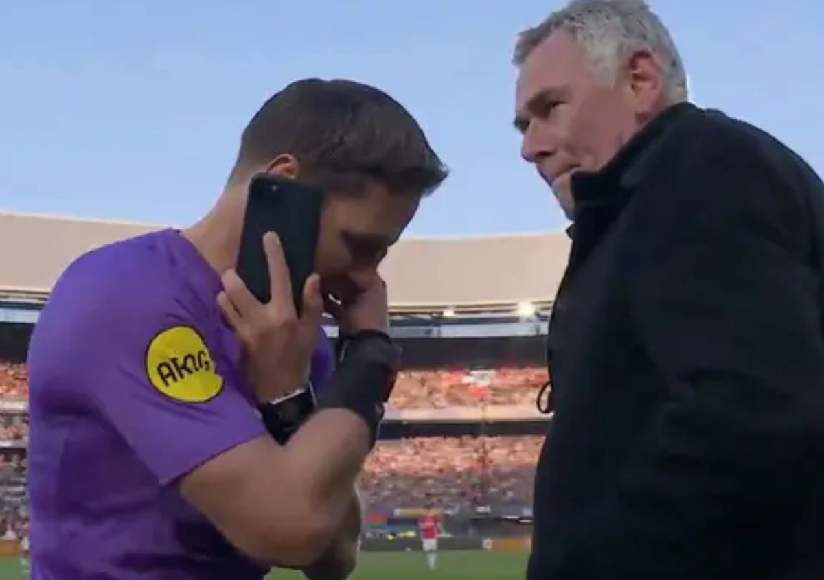 Nerealna scena: Sudija koji je pomogao Srbiji prekinuo meč kako bi se javio na telefon