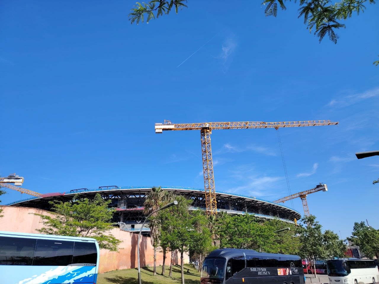 Ovako sada izgleda legendarni Kamp Nou: Pogledajte kako nastaje "svemirski brod" od stadiona Barse!