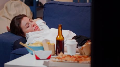 Dremanje posle večere