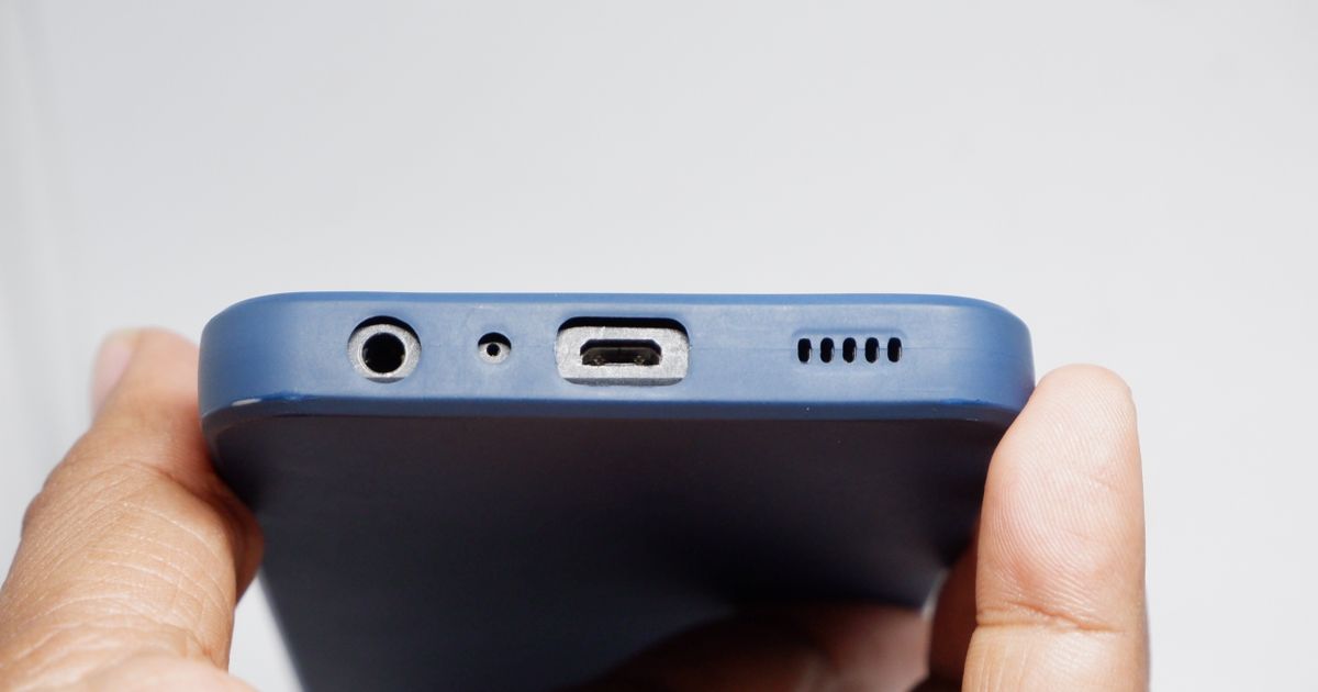 Ne čistite zvučnik telefona iglom: Pustite ovaj zvuk i gledajte kako prljavština izlazi