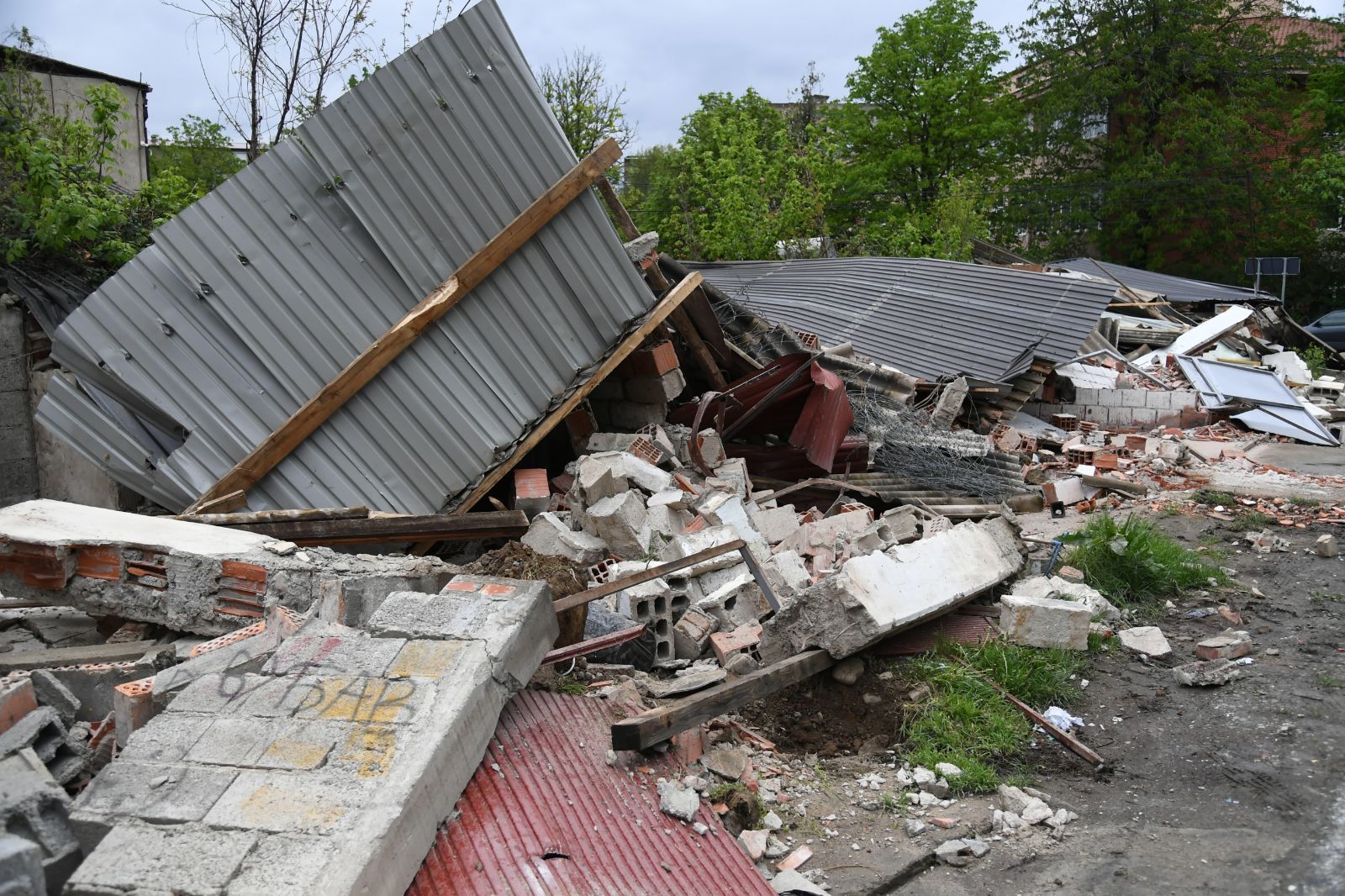 Kancelarija: Bespravno rušenje garaža u KM pokazuje odsustvo vladavine zakona na KiM