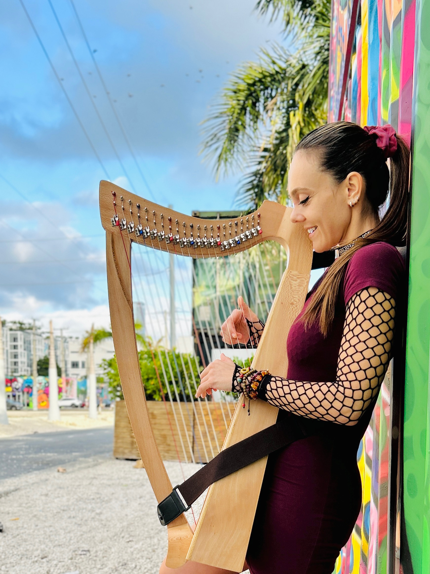 Kako je harfa sa Zvezdare stigla do Maldiva i Balija: Željkina priča o muzici, putovanjima i inspiraciji