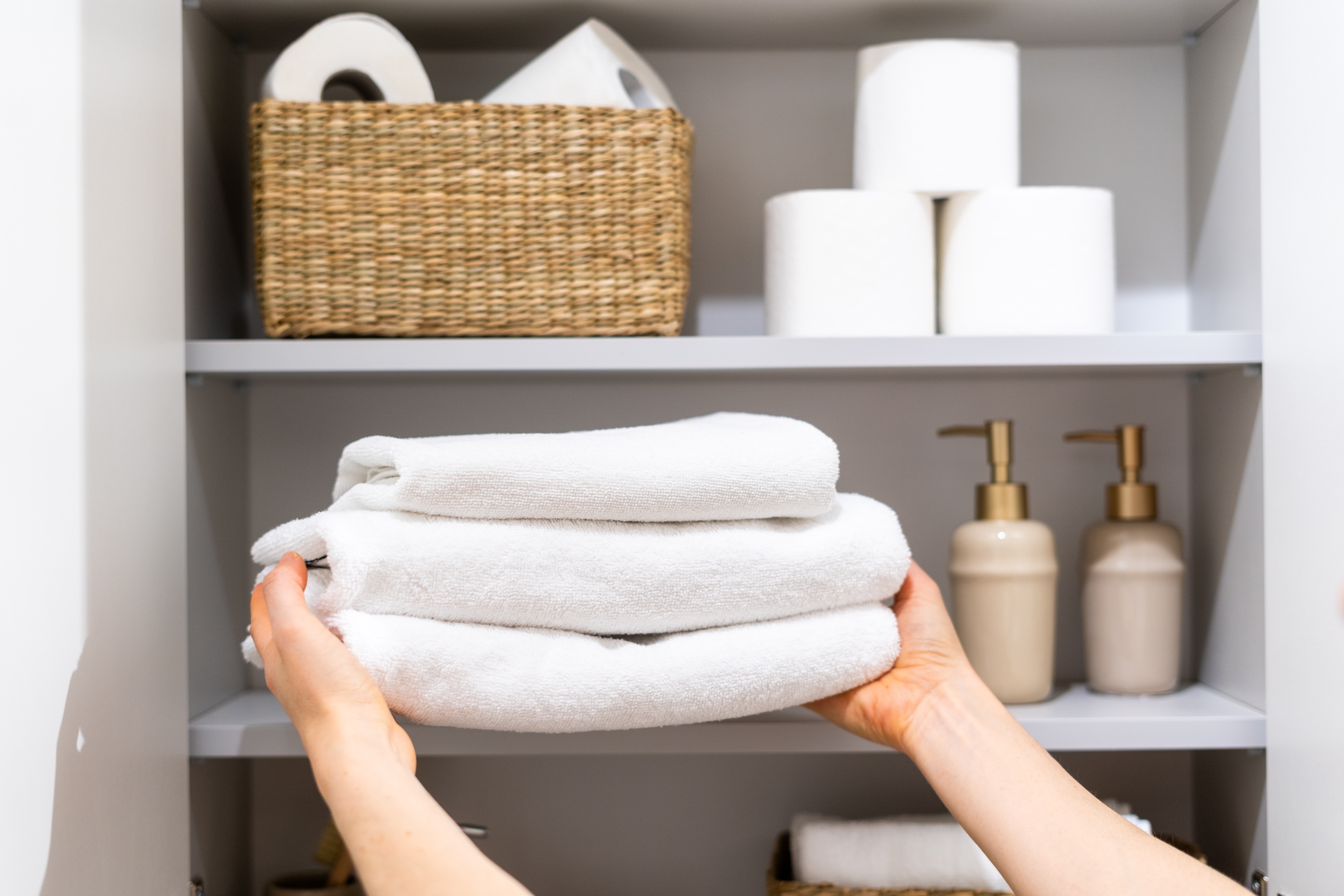 Greška koju svi pravimo: Evo zašto čistim peškirima NIKAKO nije mesto u kupatilu