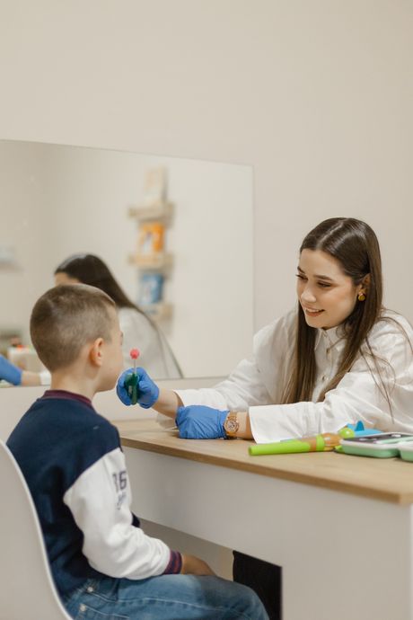 Logoped, Nikolija Micanovic