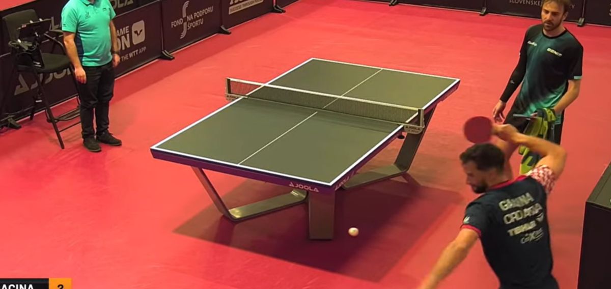 Ovo se ne viđa, Hrvat poludeo, psovao i gađao lopticom okolo ba stonom tenisu, i to sve na meč lopti rivala