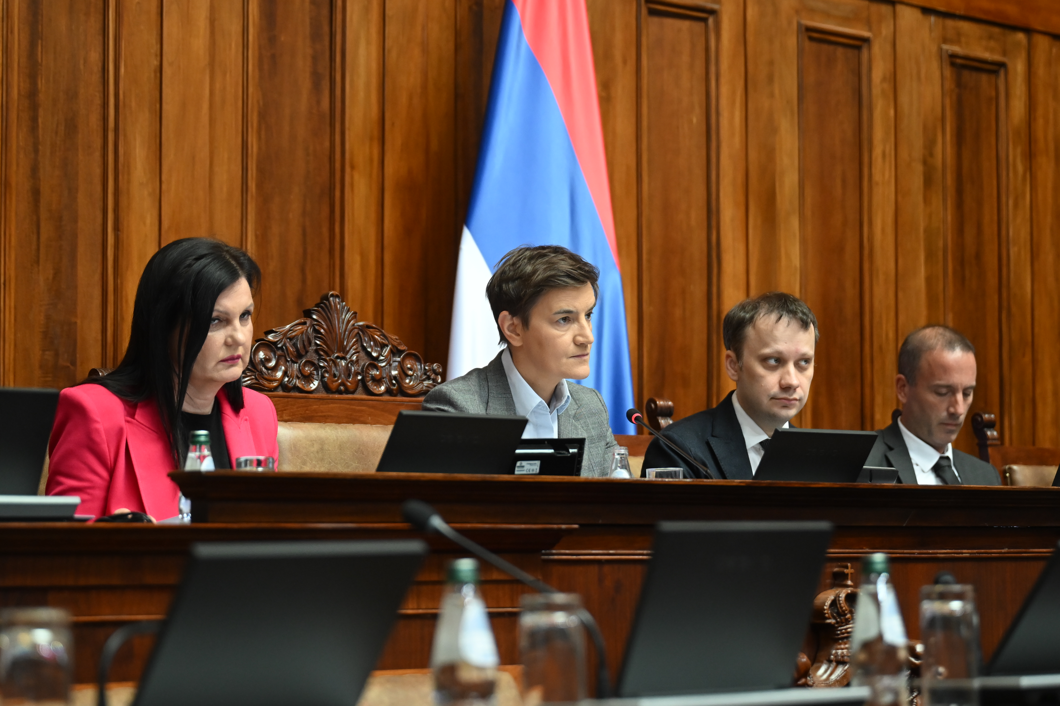 Poslanici danas glasaju o svim tačkama dnevnog reda