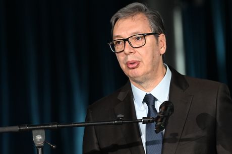 Aleksandar Vučić, Alabar, kula Beograd Vidikovac