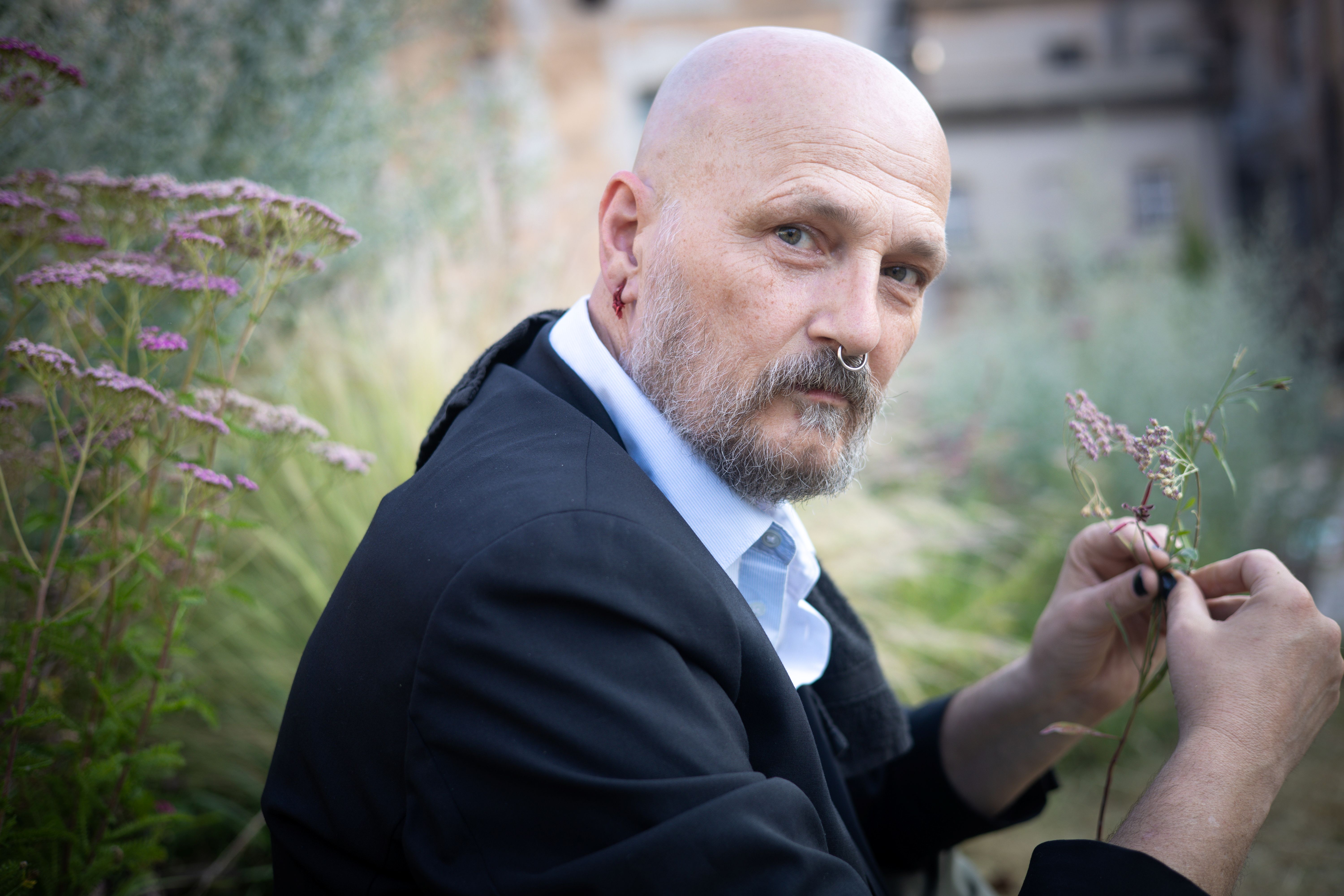 Damir Urban sa bendom i gudačima pravi koncert za pamćenje 14. juna u Luci Beograd