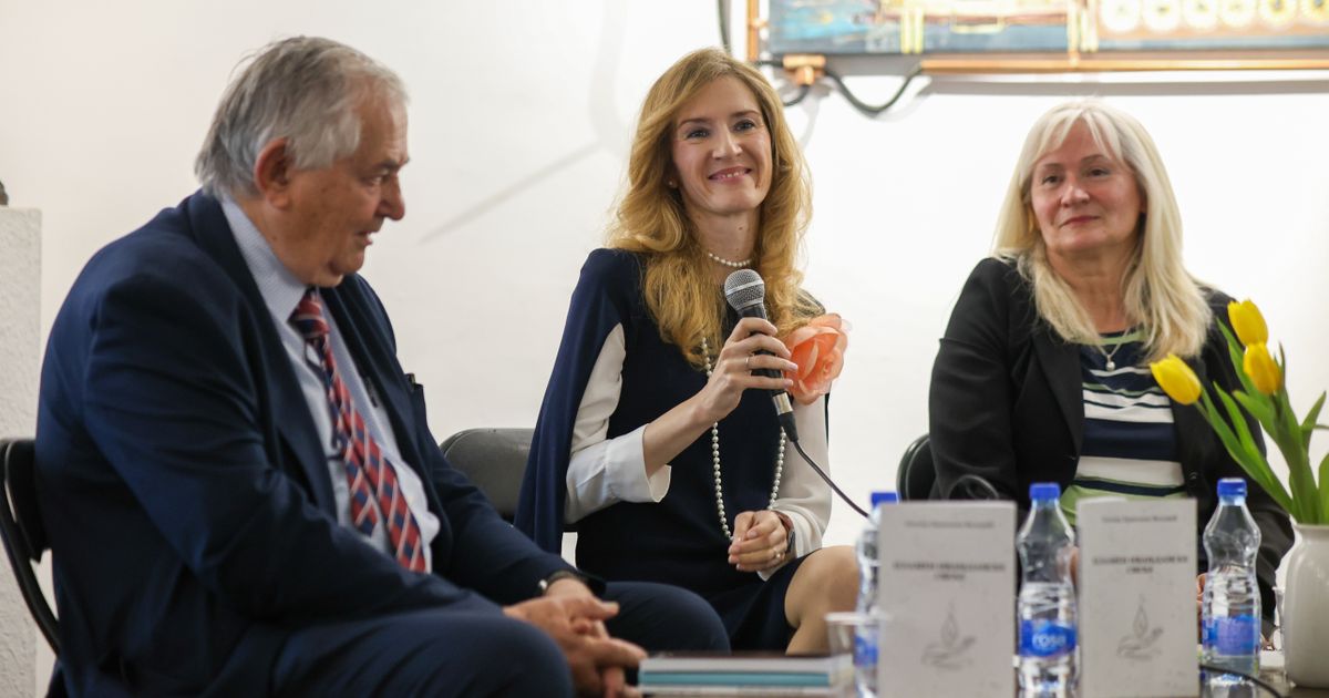 Iskra koja budi svet sećanja: Olgica Kravljača Veljović predstavila zbirku 