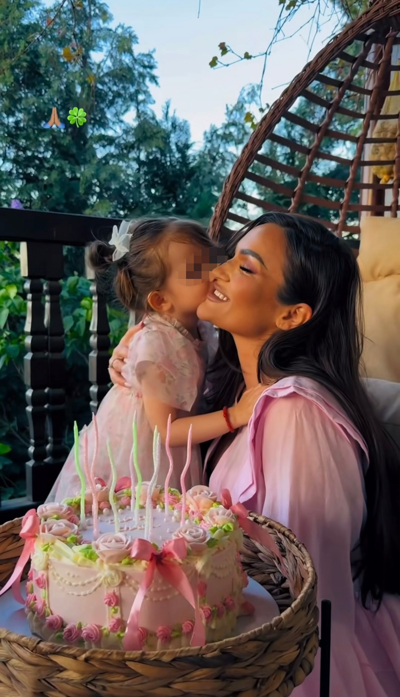 Slavlje kod Tamare Milutinović: Pevačica podelila radost, povod je divan - čestitke samo stižu, ćerkica uz nju