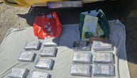 VELIKA ZAPLENA KOKIANA KOD MLADENOVCA! U kamionu nađena droga vredna milione, uhapšene tri osobe
