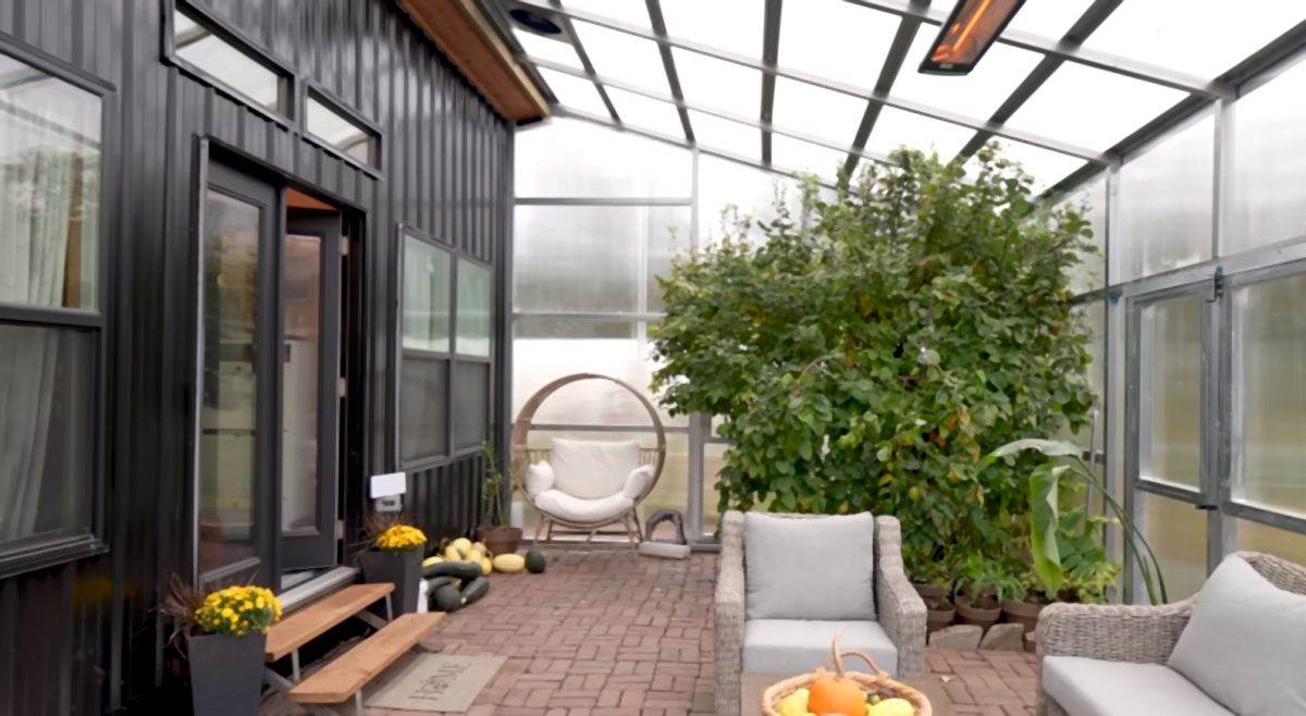 Živela je na ulici, a danas ima dom iz snova od 30 kvadrata: Njena priča dira pravo u srce