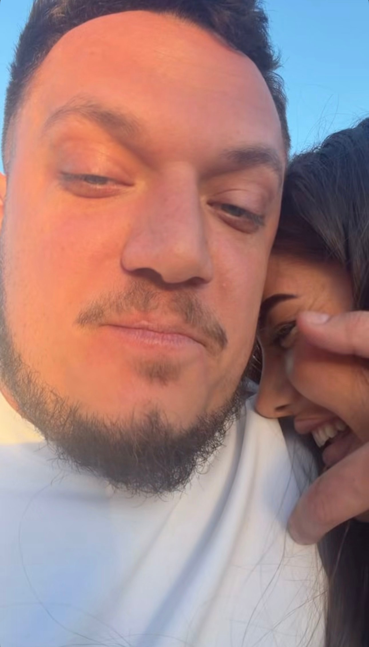 "Hoću 3 unučeta!" Gastozov otac se oglasio, evo šta kaže o pomirenju njegovog sina i Anđele: "Voli da šara..."