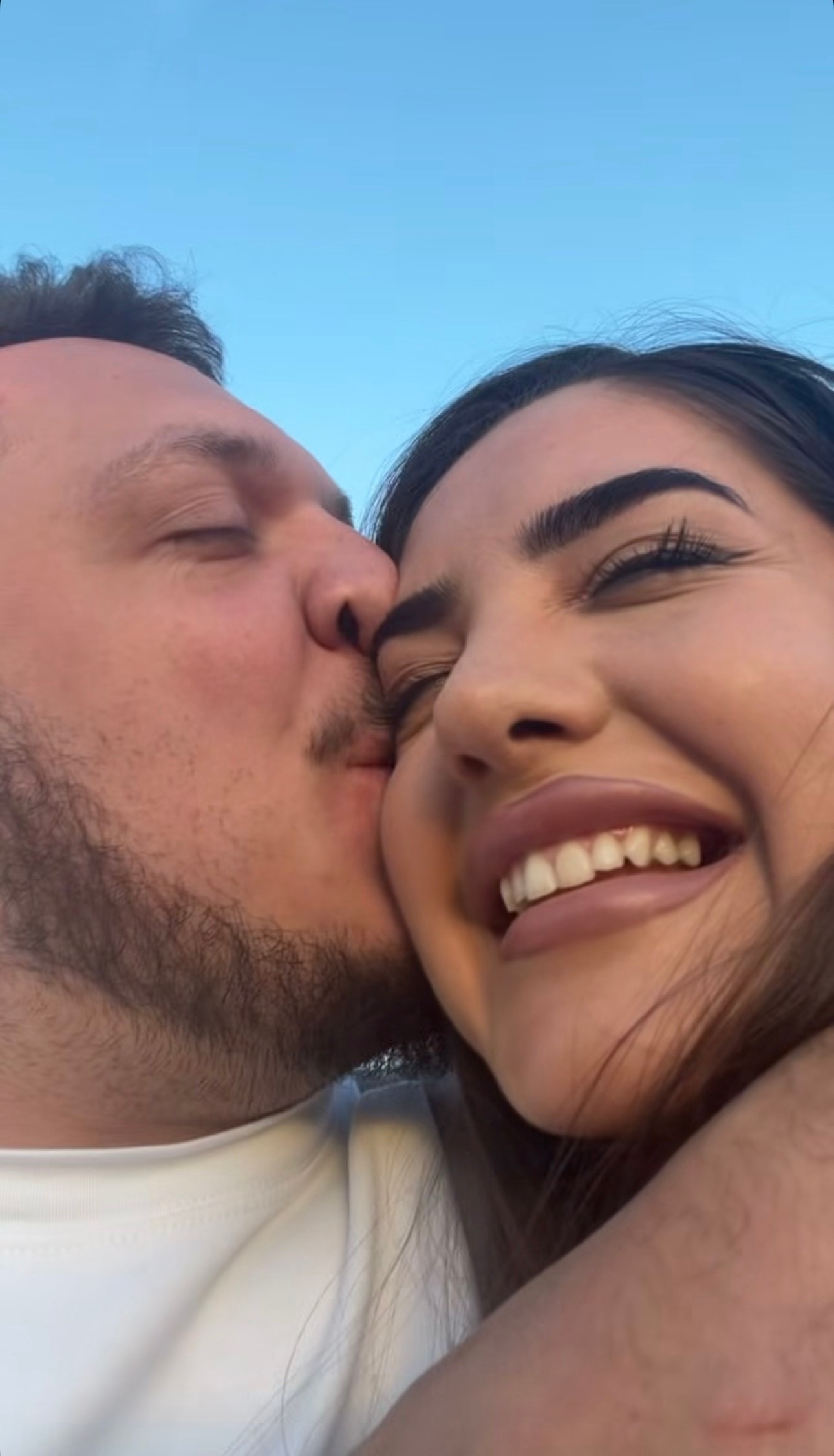 "Hoću 3 unučeta!" Gastozov otac se oglasio, evo šta kaže o pomirenju njegovog sina i Anđele: "Voli da šara..."