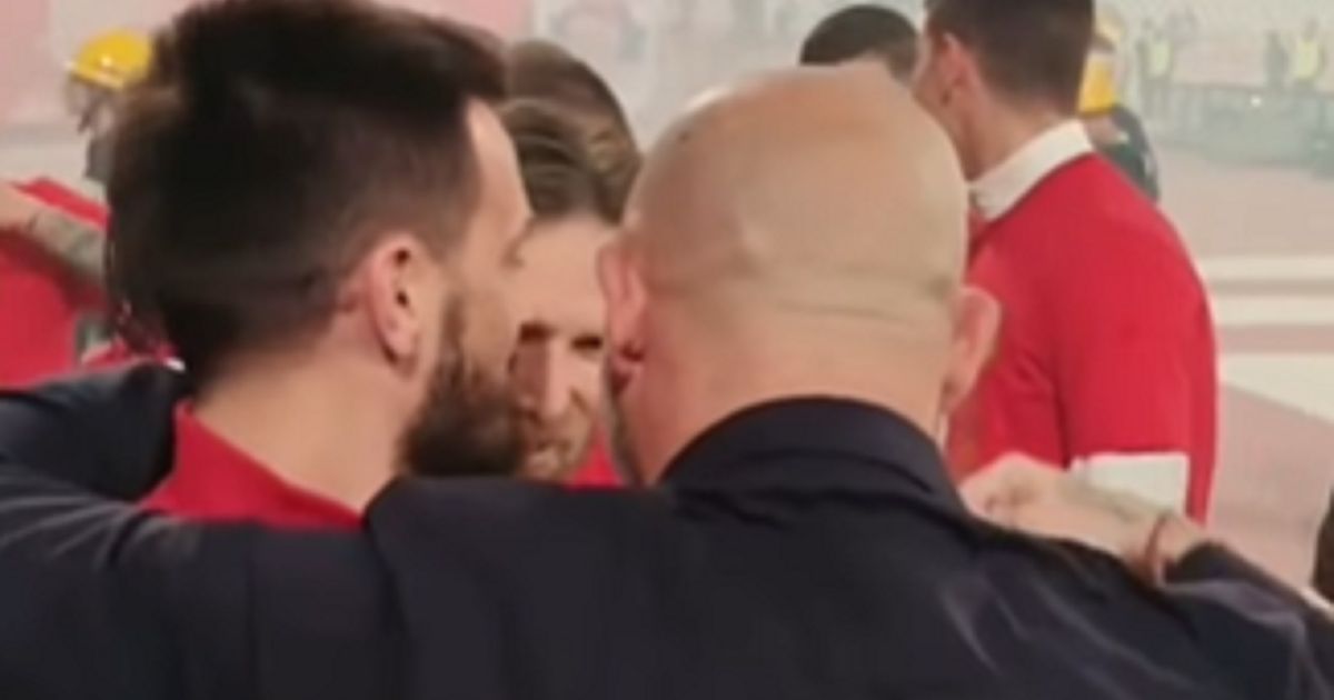 Stanković nikada emotivnije proslavio titulu posle derbija, Ivanića nije puštao, a onda je prišao Katai...