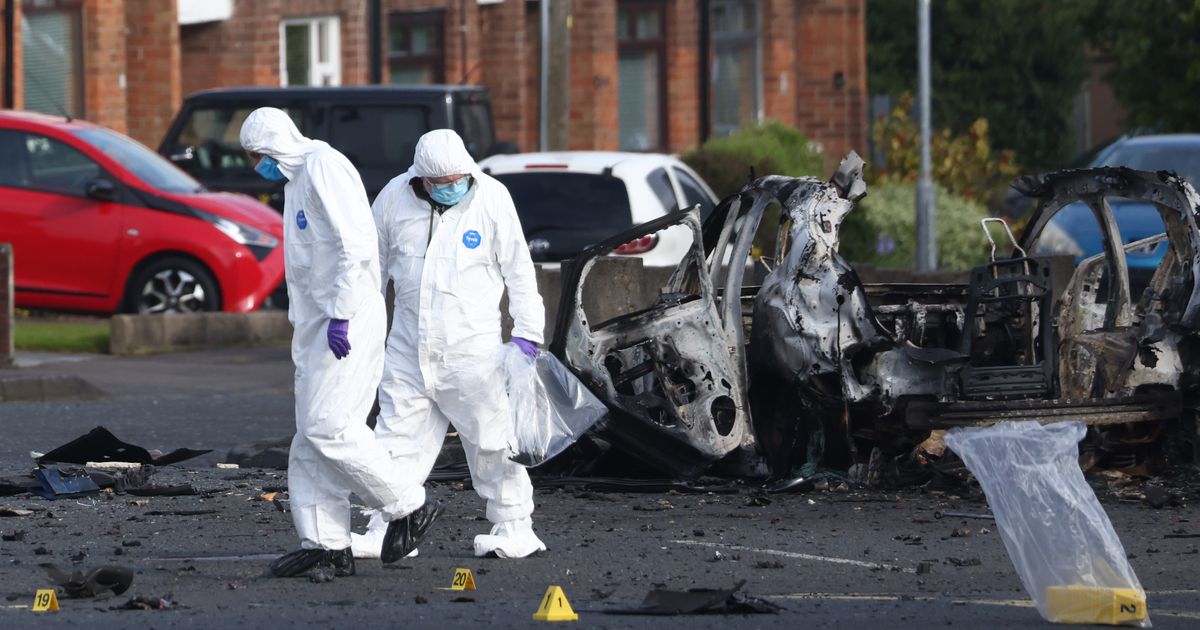 PANIKA U SEVERNOJ IRSKOJ Eksplodirao automobil bomba u Belfastu: Sumnja se da iza napada stoji Nova IRA