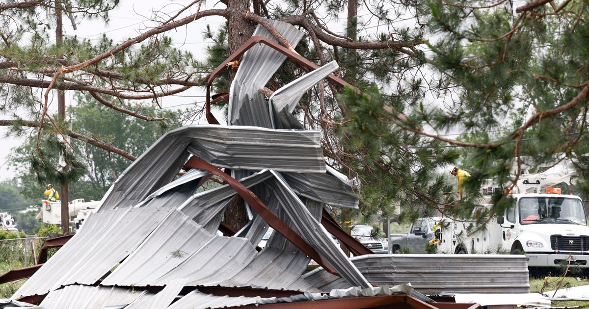 Snažan tornado na severu Teksasa: Broje se mrtvi, zatvoreni putevi, hitne službe na terenu